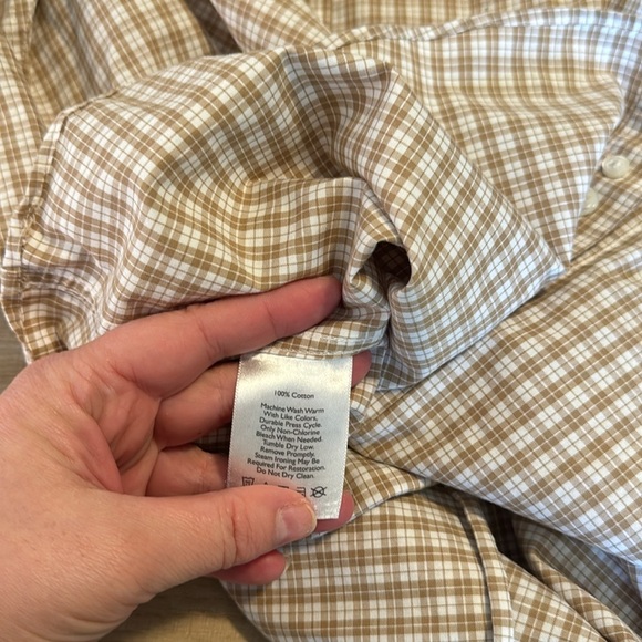 Eddie Bauer Plaid Short Sleeve Wrinkle Resistant Relaxed Fit Button Down Shirt - Picture 7 of 7